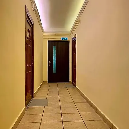 Aranykorona Hotel *
