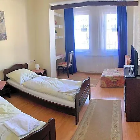 Hotel Aranykorona *