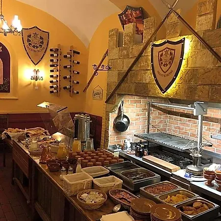 Hotel Aranykorona